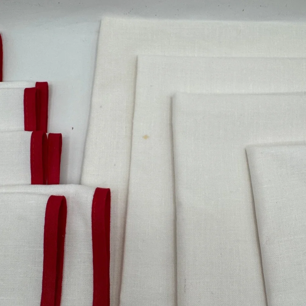 Holiday Cocktail Napkins 15x15 White Red Border Holly Berry Embroidered Set 12